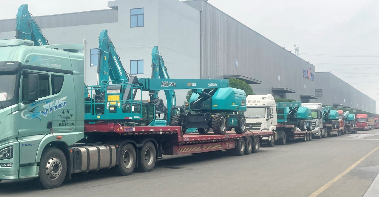 共启合作新纪元！皇家国际智能SWT28JE电动直臂高空作业平台批量发货华东市场