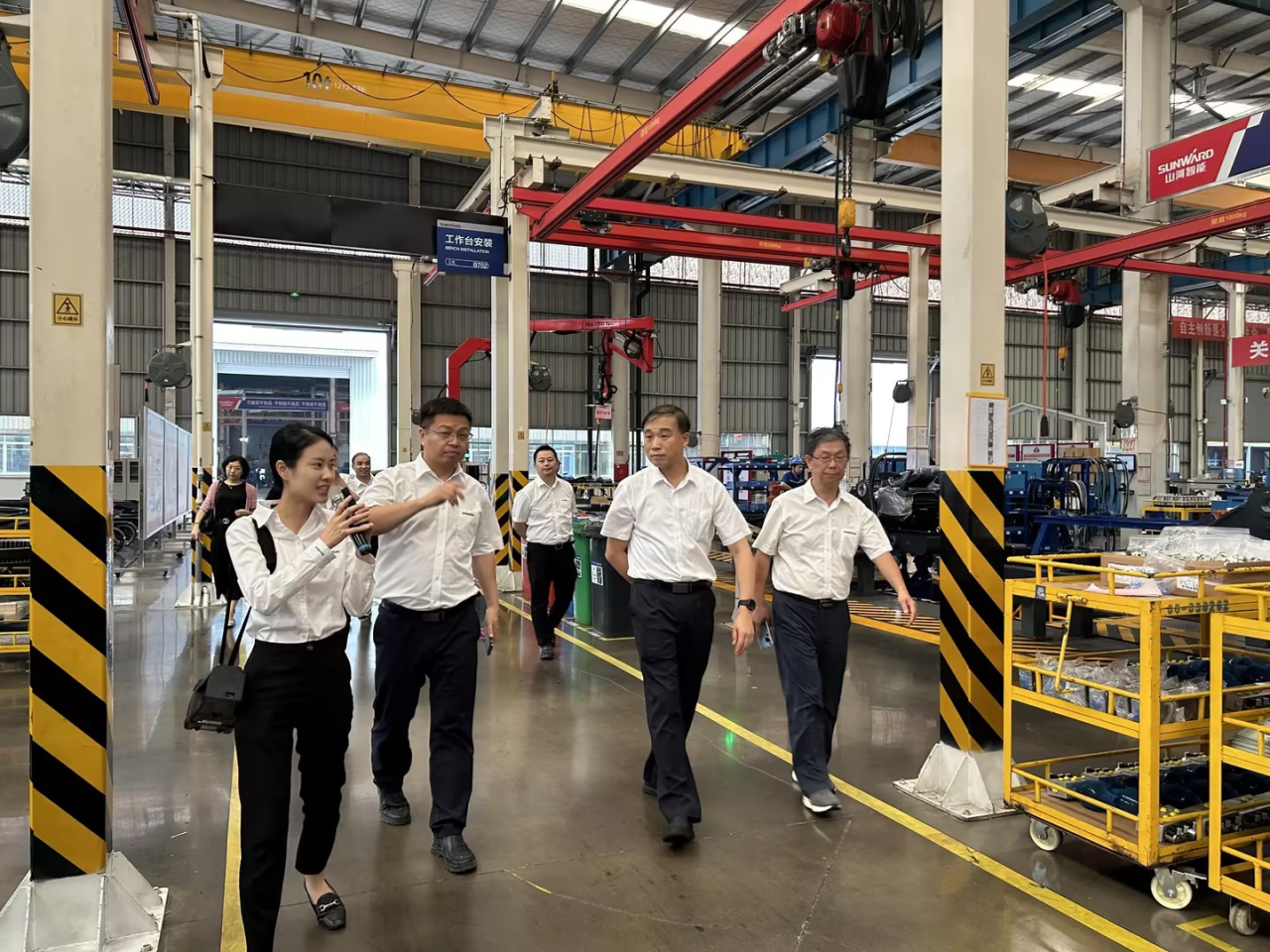 深入互换合作！广州港李明忠副总经理率队光临皇家国际智能调查互换！