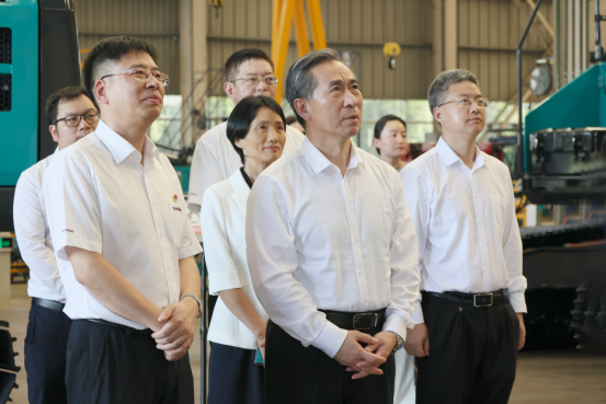 中国贸促会会长任鸿斌调研皇家国际智能