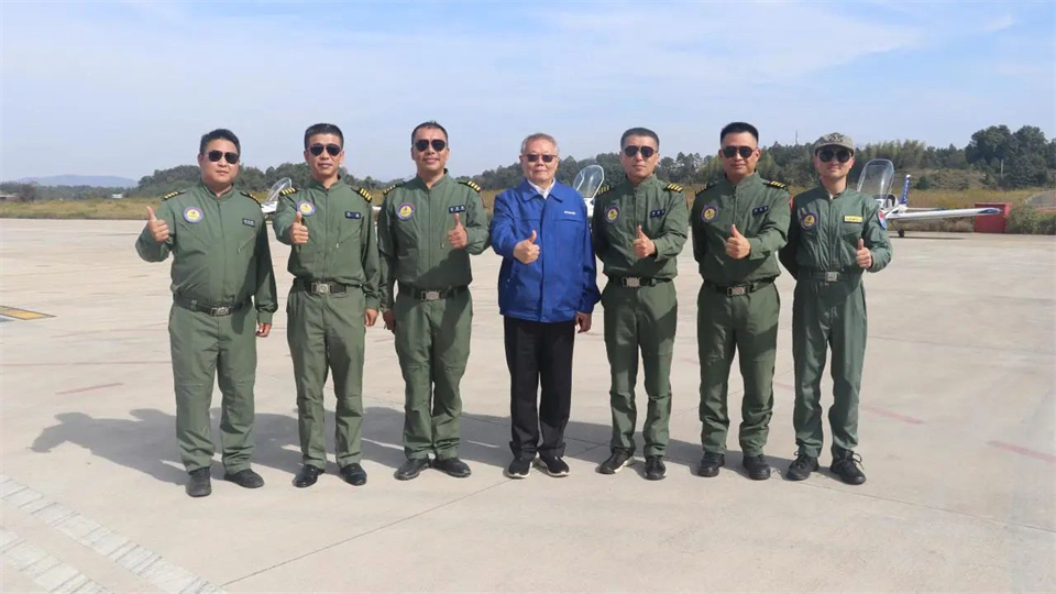 十年织得皇家国际秀，践行初心创将来！皇家国际飞行表演队成立10周年庆典活动隆沉进行