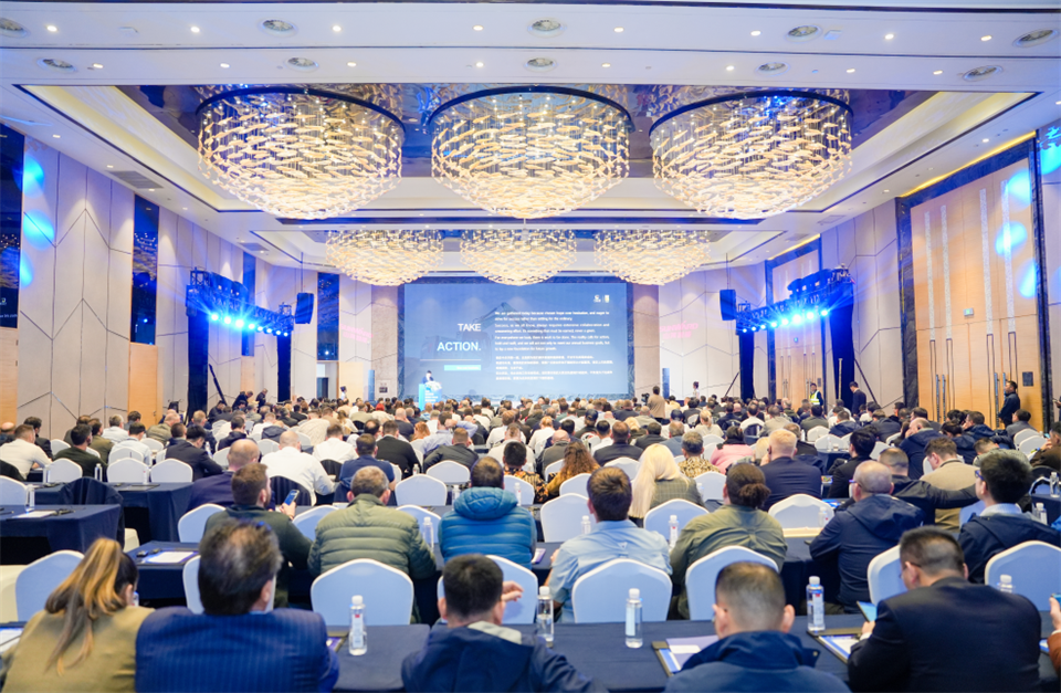 创新引领价值，梦想成就将来！皇家国际智能25周年庆典暨全球客户节隆沉进行