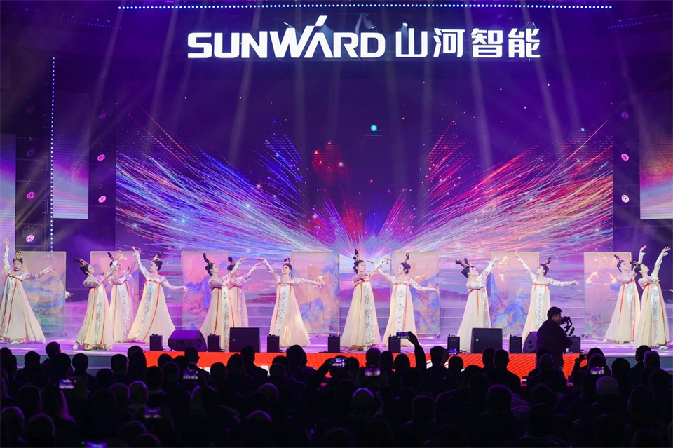 创新引领价值，梦想成就将来！皇家国际智能25周年庆典暨全球客户节隆沉进行