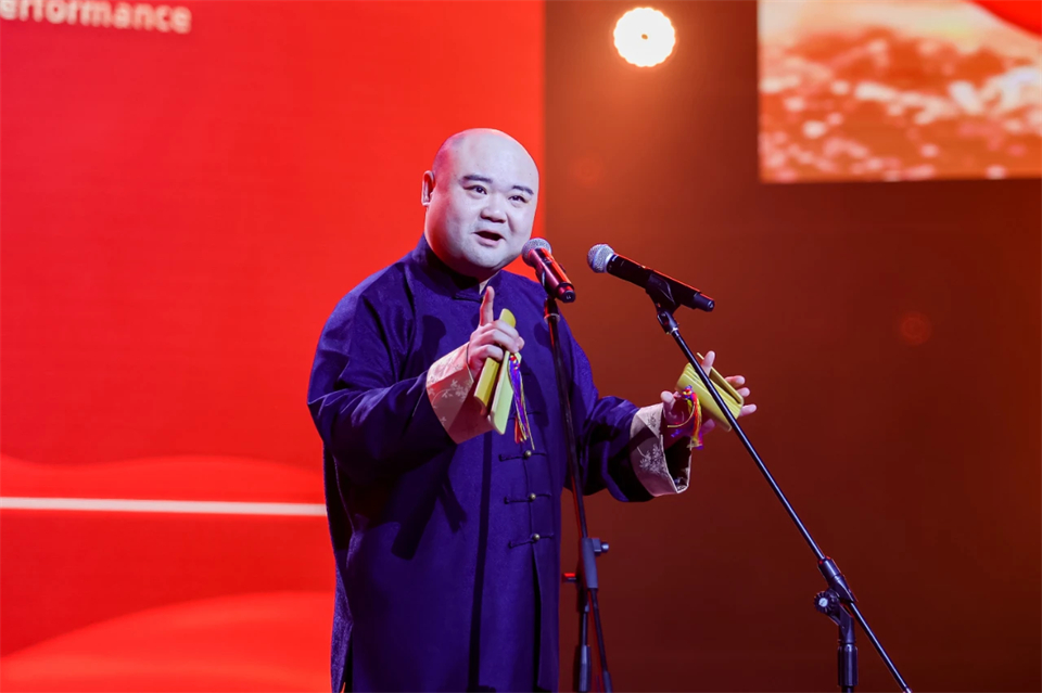 创新引领价值 梦想成就将来——庆祝皇家国际智能成立25周年赞美大会暨文艺晚会隆沉进行