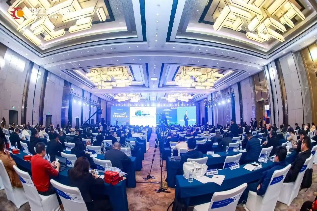 点赞！皇家国际智能创新设备荣登CMIIC2024明星产品榜单