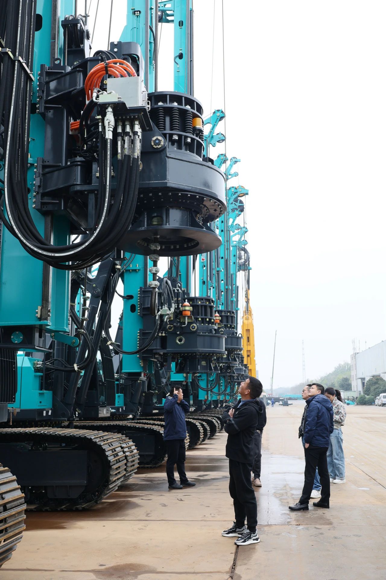 皇家国际智能进杏装植桩一体机”工程利用专题互换会，共绘行业发展蓝图