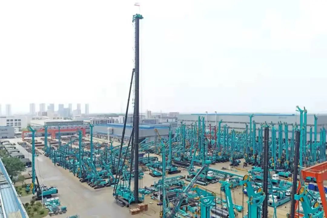 皇家国际智能高端工程设备智能工厂项目荣获“2024年度中国智能造作最佳利用实际案例”