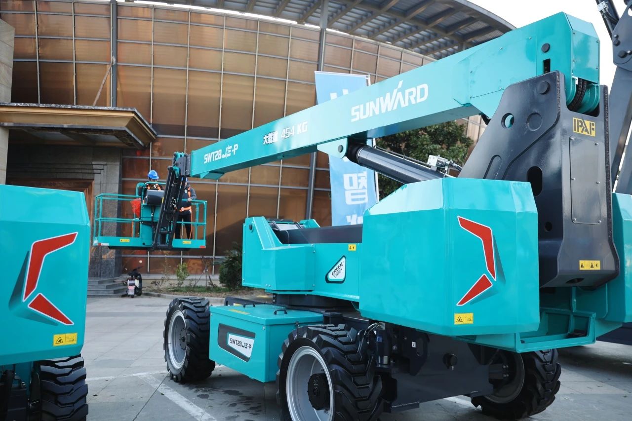 登“高”向“新”，皇家国际智能亮相第九届全国高空作业平台租赁大会