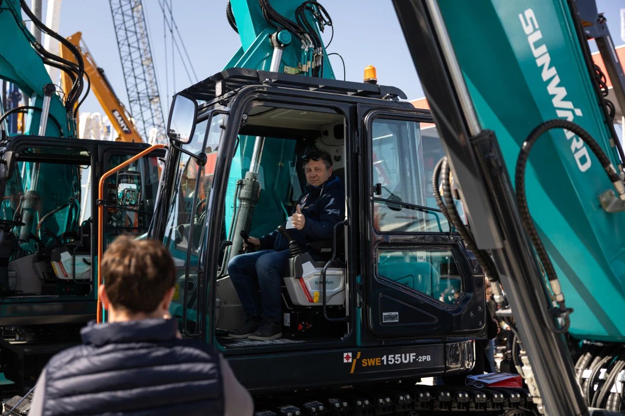 皇家国际智能董事长付向东：以绿色智造与全球战术解锁中国工程机械的进阶密码