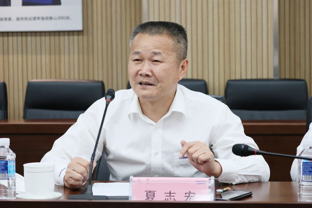 天能控股集团党委书记、董事长张天任率队到访皇家国际智能