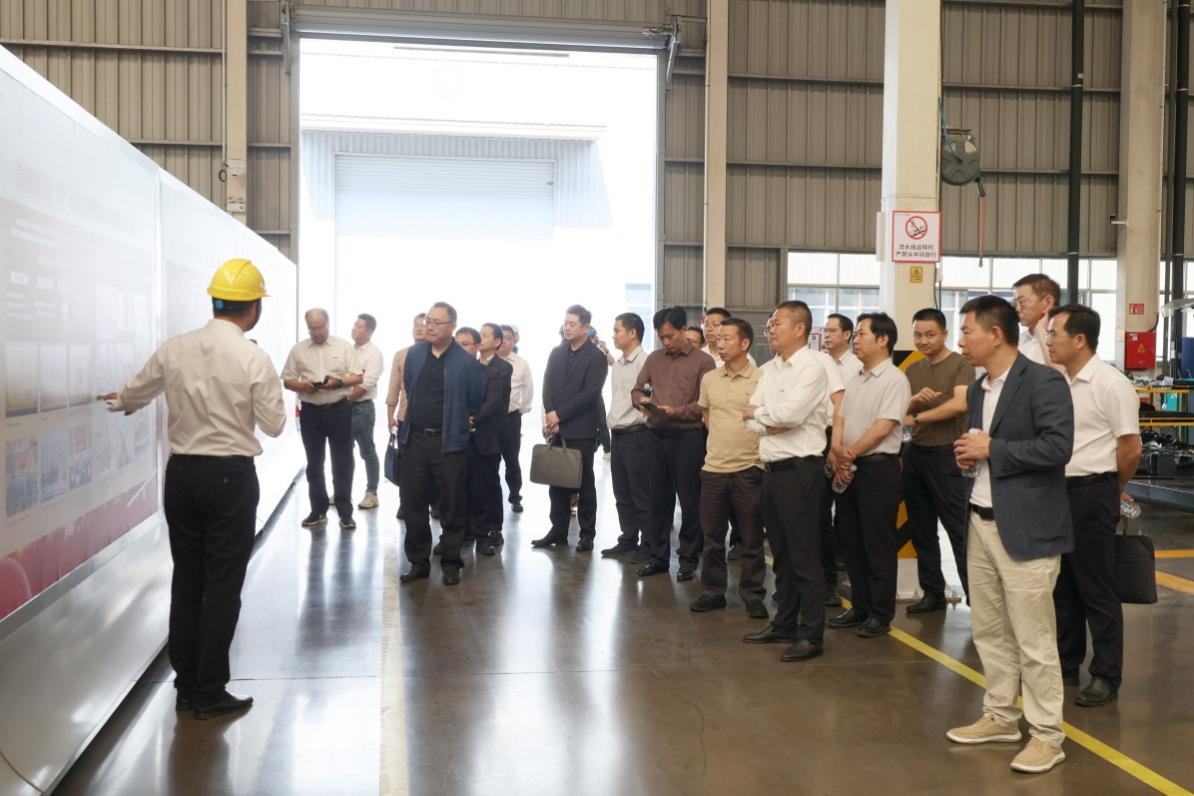 省属国有企业走进皇家国际智能 同谋发展新篇章