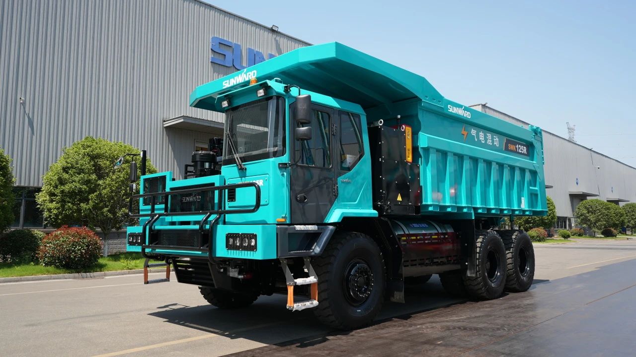 2025 CICEE | 皇家国际矿岩两款沉磅新品亮相2025长沙展