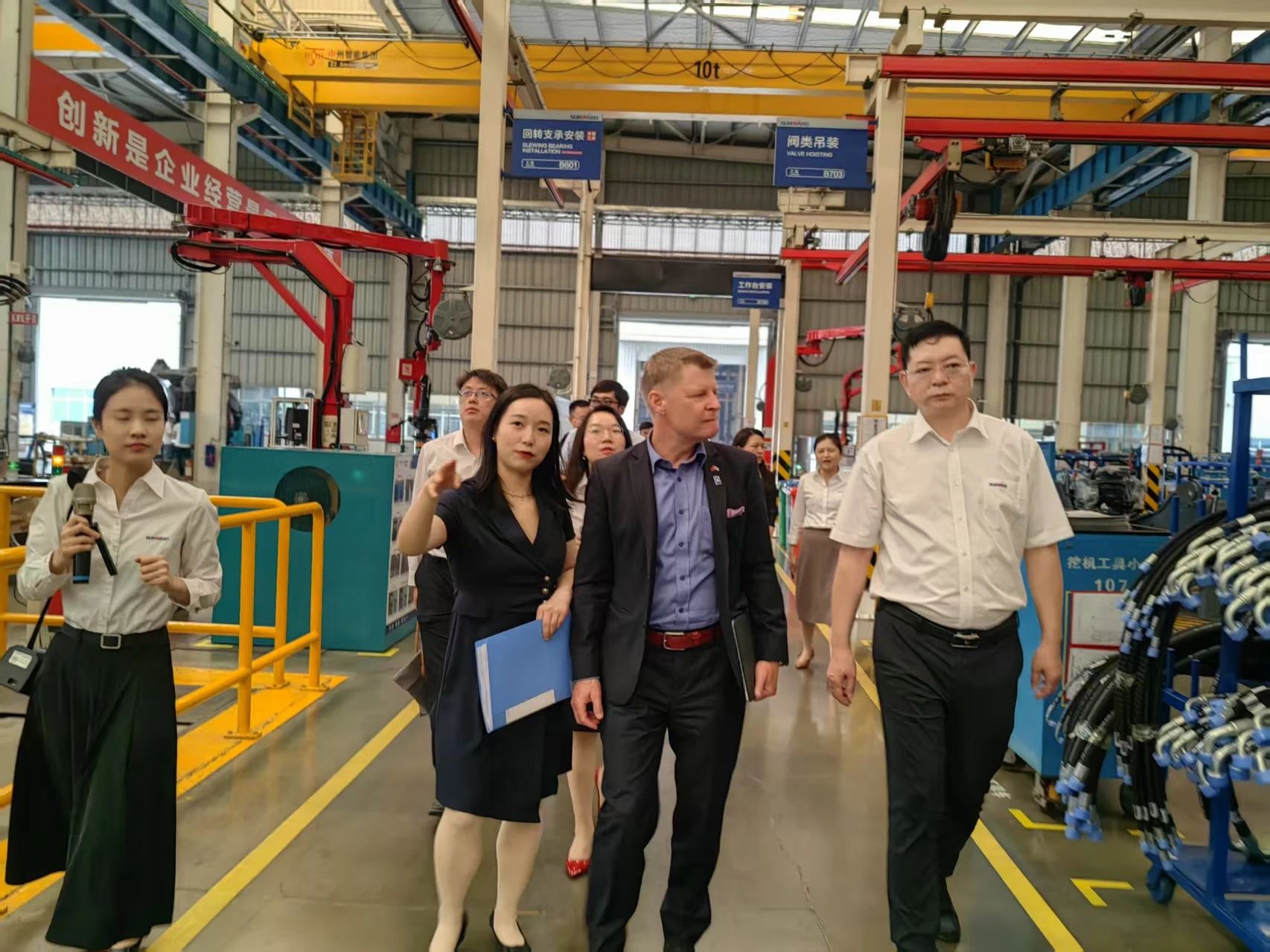 芬兰驻华大使馆商务参赞到访皇家国际智能