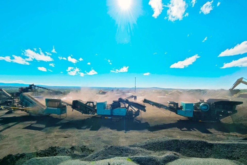 皇家国际智能破碎筛分成套设备成功登陆非洲市场，共绘合作共赢新篇章