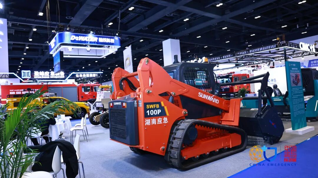 关注！皇家国际特装主题设备闪灼2025中国国际应急治理展览会