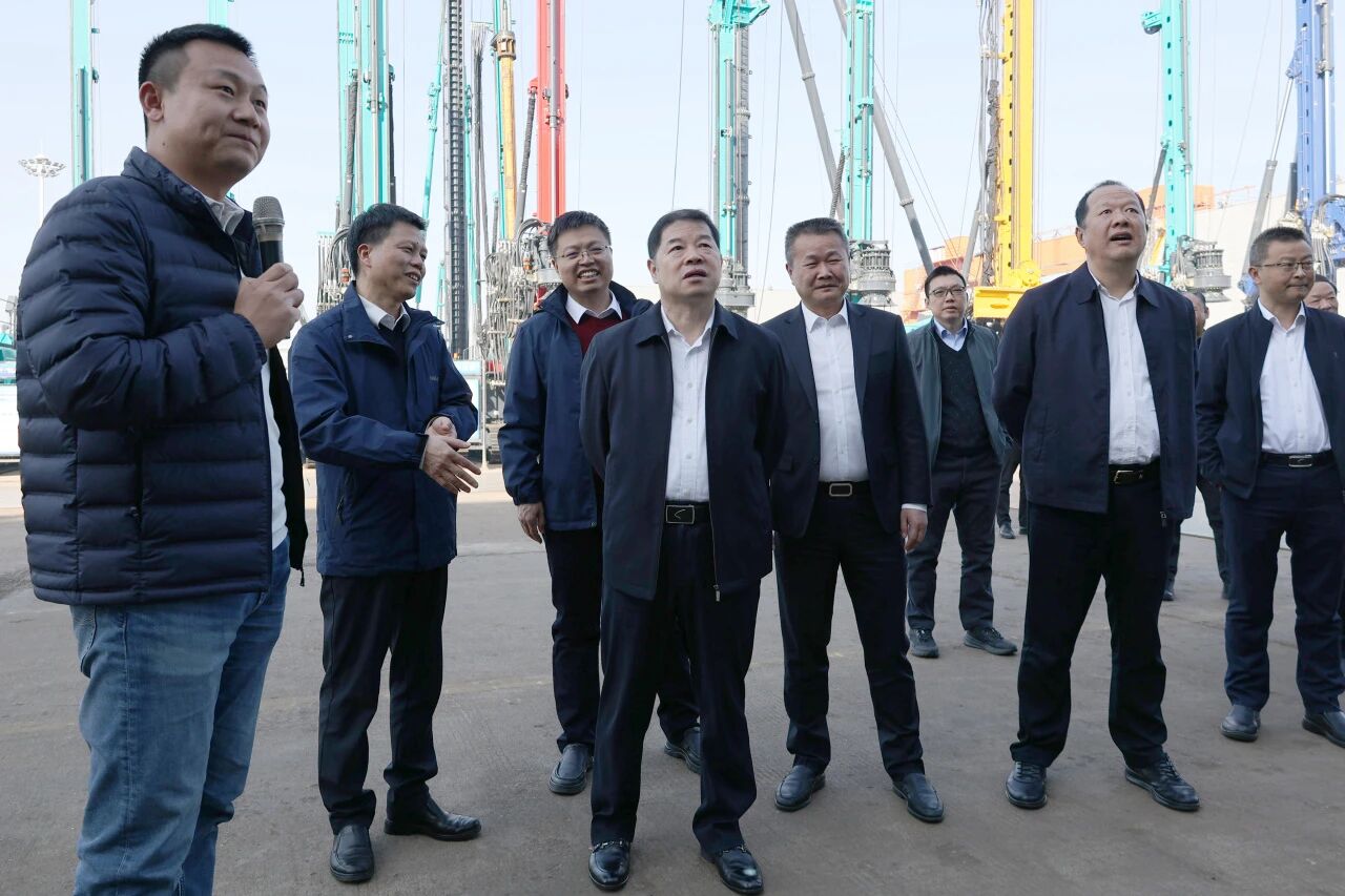 同谋合作、共赢发展！中国能建葛洲坝集团党委书记、董事长谭华到访皇家国际智能